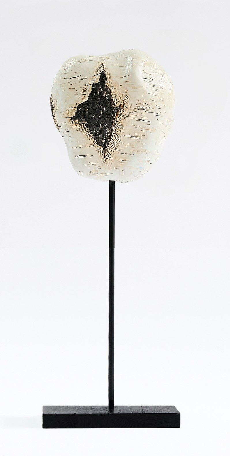 Tuohi n.2, 2026 – sculpture en grès, Pia Tikkanen